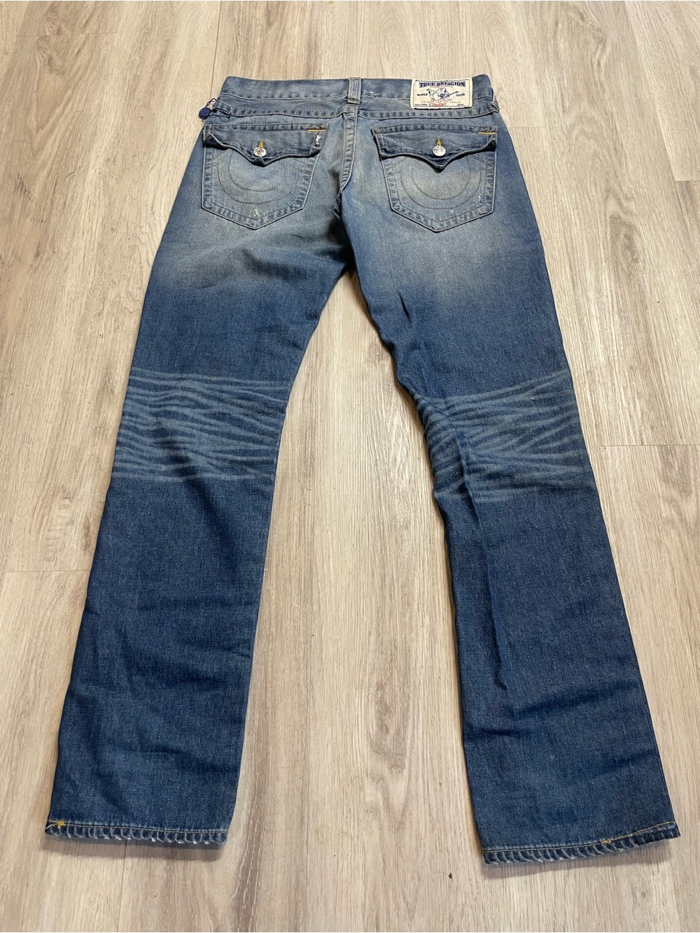 True Religion Jeans Straight Fit Distressed Denim Sz 32 unhemmed